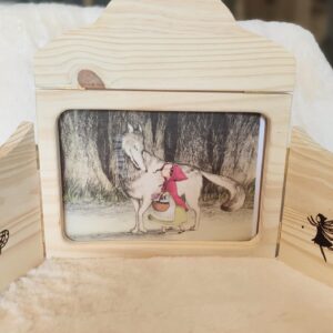 butai en bois format A4 ouvert avec une feuille plastifiée